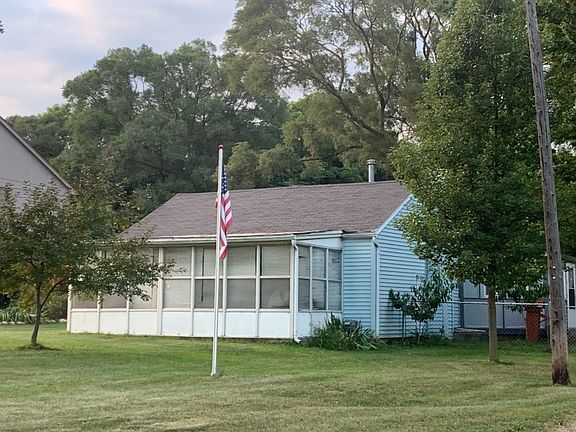 2nd image of 8561 Grace St