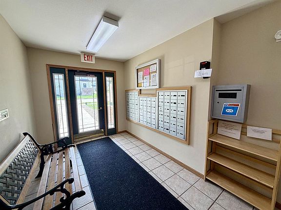 3rd image of 102 Prairie Heights DRIVE #312