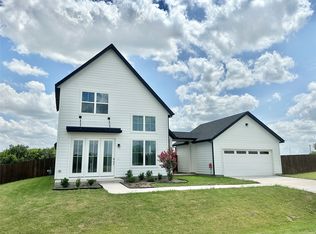 1432 Bluebonnet Blvd, Gainesville, TX 76240