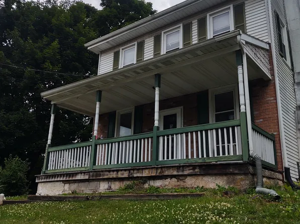 211 Lancaster Ave Front 211, Terre Hill, PA 17581