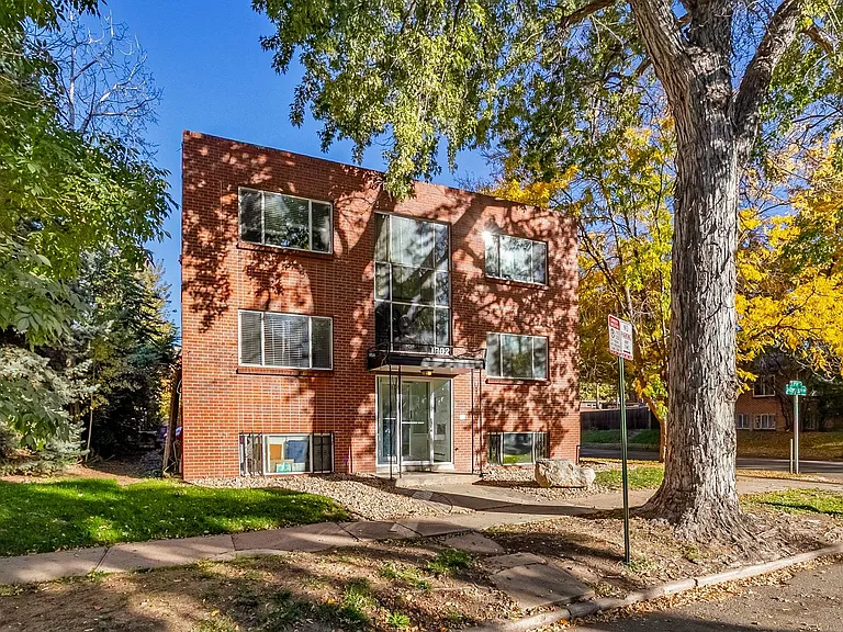 1302 Milwaukee St — Photo 9