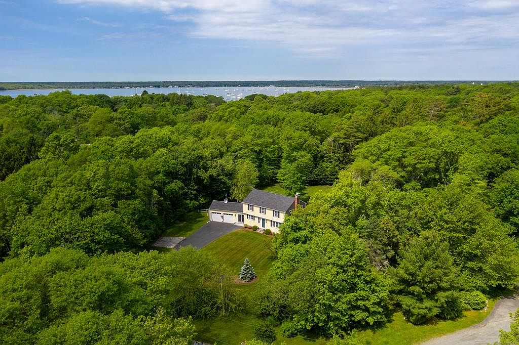 18 Winnatuxett Beach Rd, Mattapoisett, MA 02739 Zillow