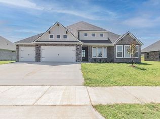 1411 Tiffany St, Centerton, AR 72719