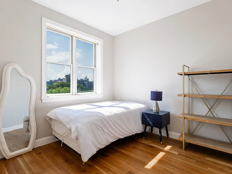 543 Brooklyn Ave #PENTHOUSE — Photo 8