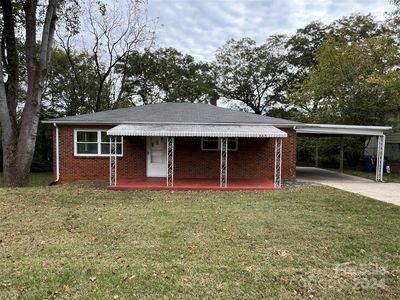 929 13th St SE, Hickory, NC, 28602