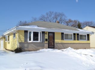 3275 S 98th St, Milwaukee, WI 53227
