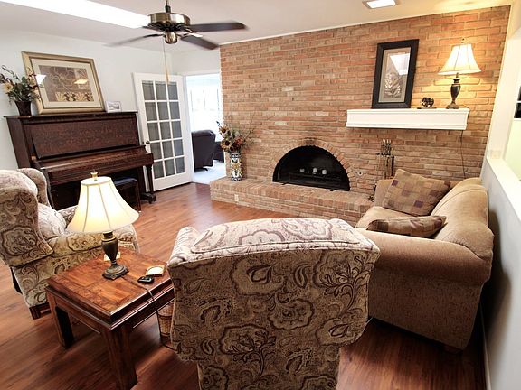 4th image of 12620 High Meadow Dr