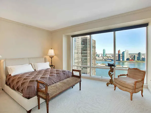 845 United Nations Plaza image 4 of 8