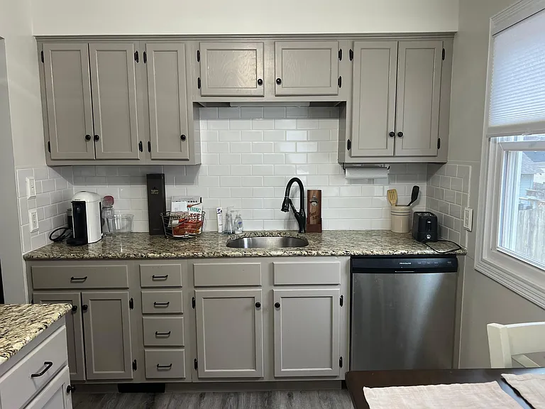 5870 Gold St — Photo 2