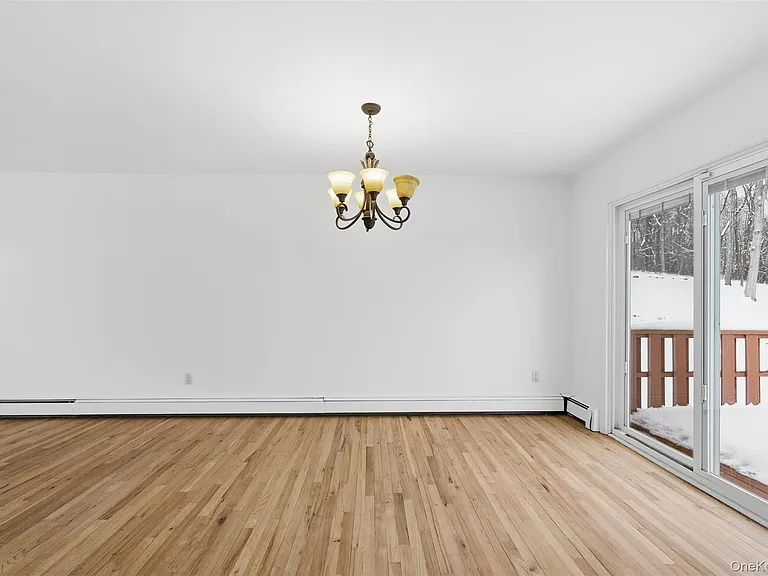 1618 Morningview Dr — Photo 11