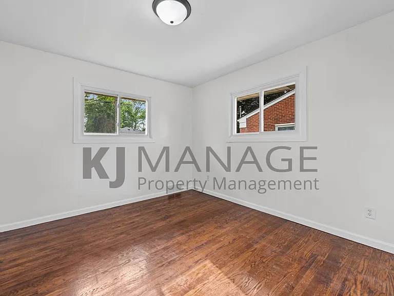 8417 Colonial Ln — Photo 15