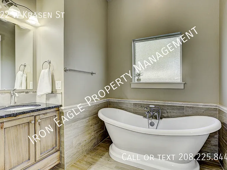 822 W Krasen St — Photo 33