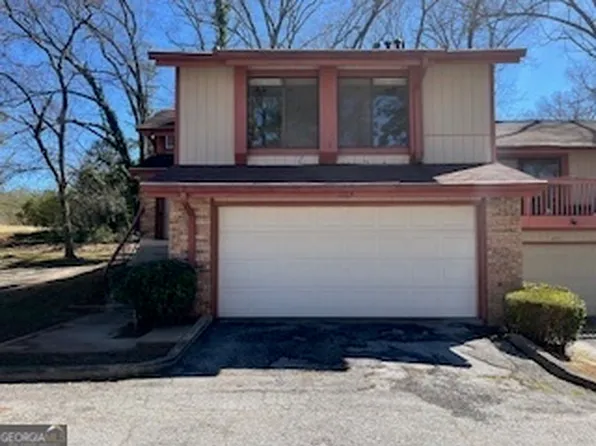 1153 Village St, Stone Mountain, GA 30088
