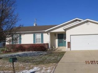 327 Trojan Cir, Troy, MO 63379