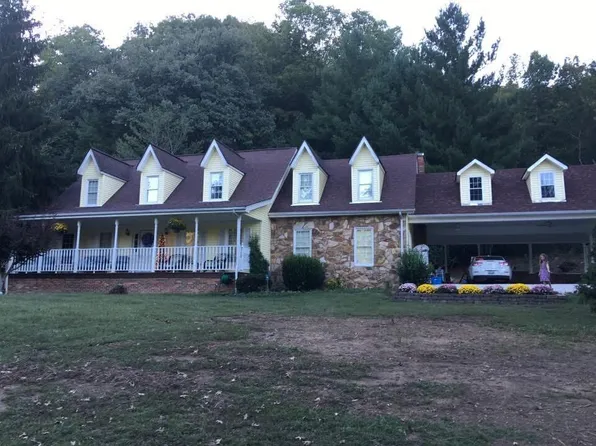 5084 Middle Fork Rd, Salyersville, KY 41465