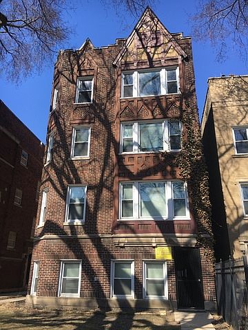 1st image of 2042 W Farragut Ave APT 3S