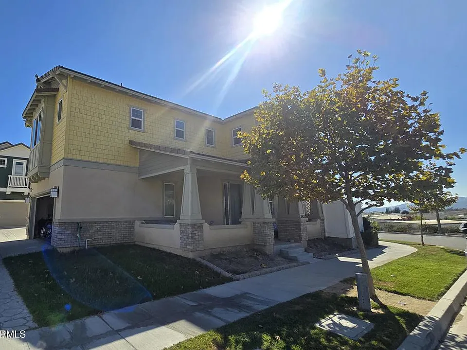 242 Hydrangea St