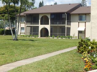 110 Lake Pine Cir APT D-2, Greenacres, FL 33463