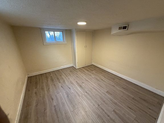 3rd image of 442 N 10th Ave