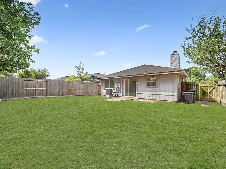 20614 Park Row Dr — Photo 25
