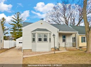 1132 12th Ave, Green Bay, WI 54304