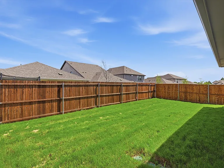 508 Green Grass Dr — Photo 28