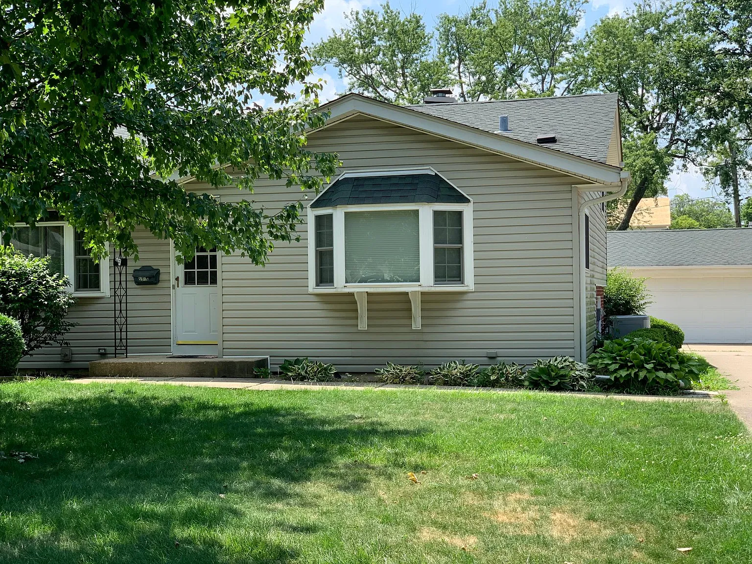 5914 Grand Ave photo 1