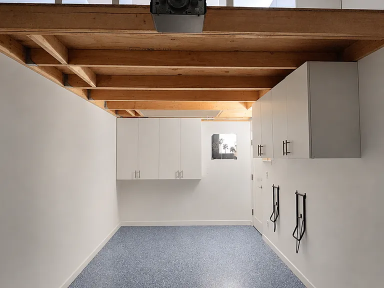 315 Longden Ln — Photo 21