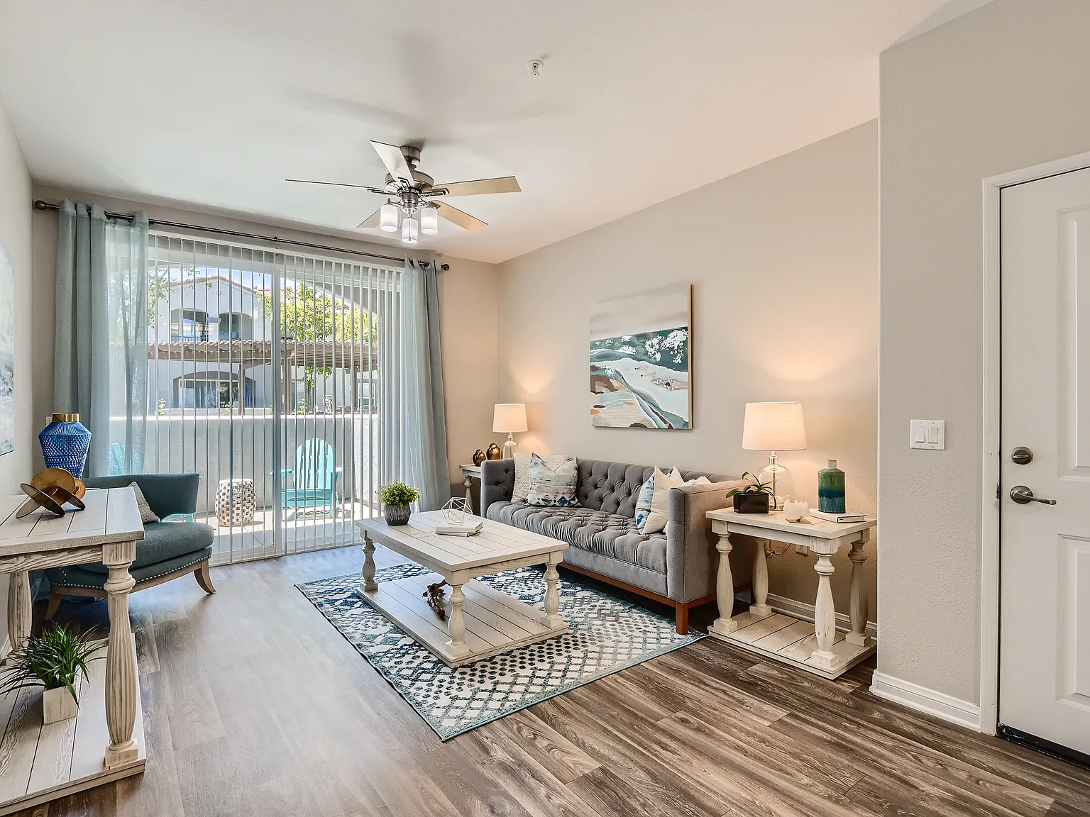 Santa Rosa Apartments — Photo 4
