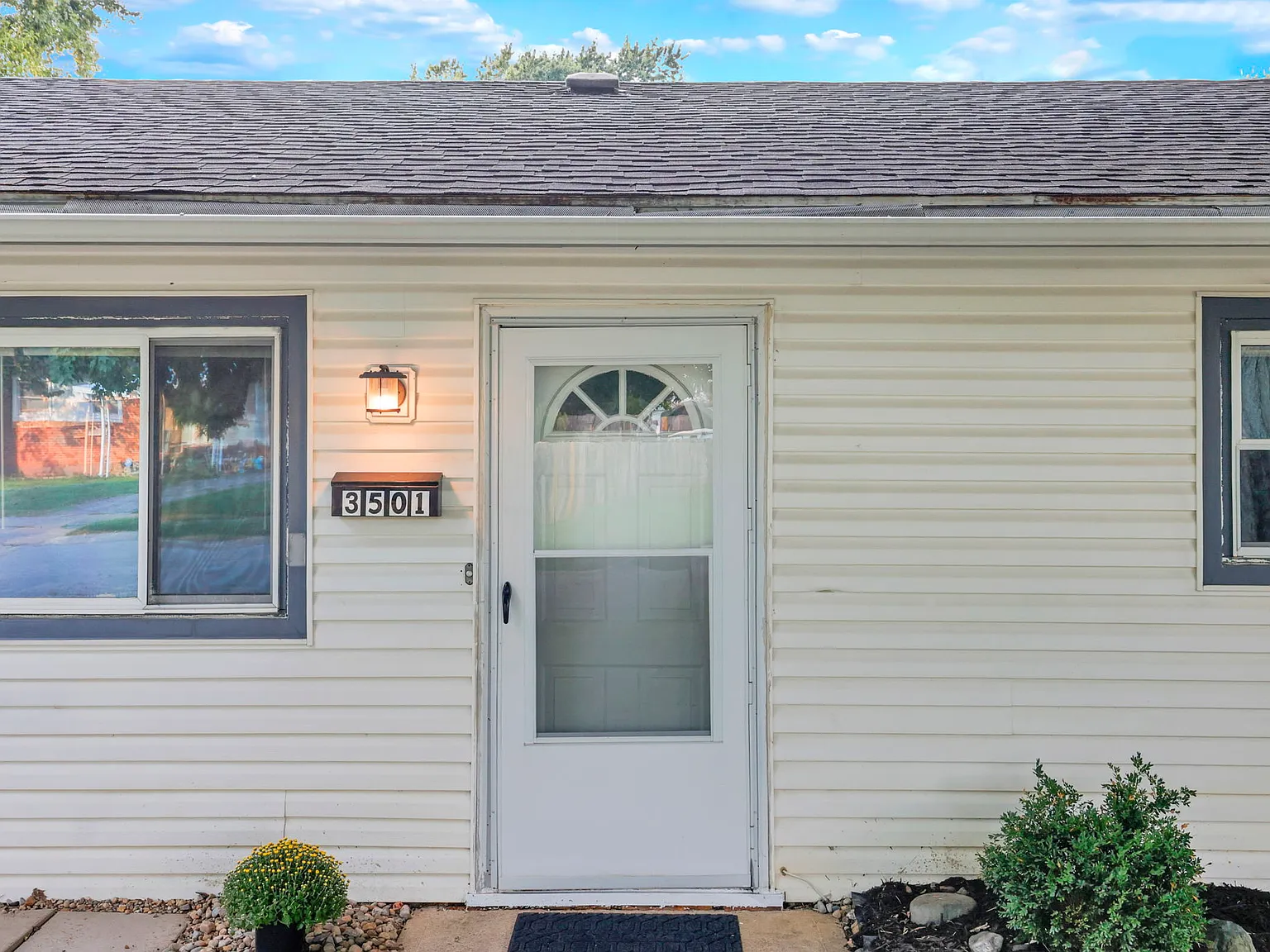 4 bed, 1248 sqft, $1,733 — Photo 4