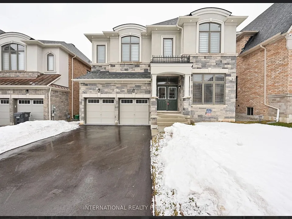 45 Daisy Meadow Cres