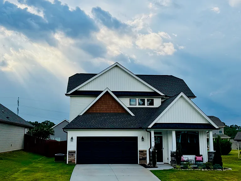 314 Barnhill Ct — Photo 2