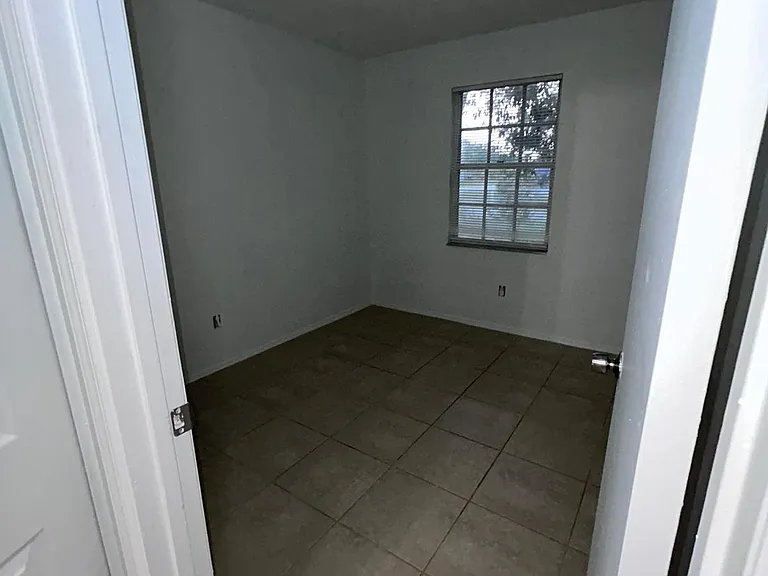 2493 SE Richmond St — Photo 22