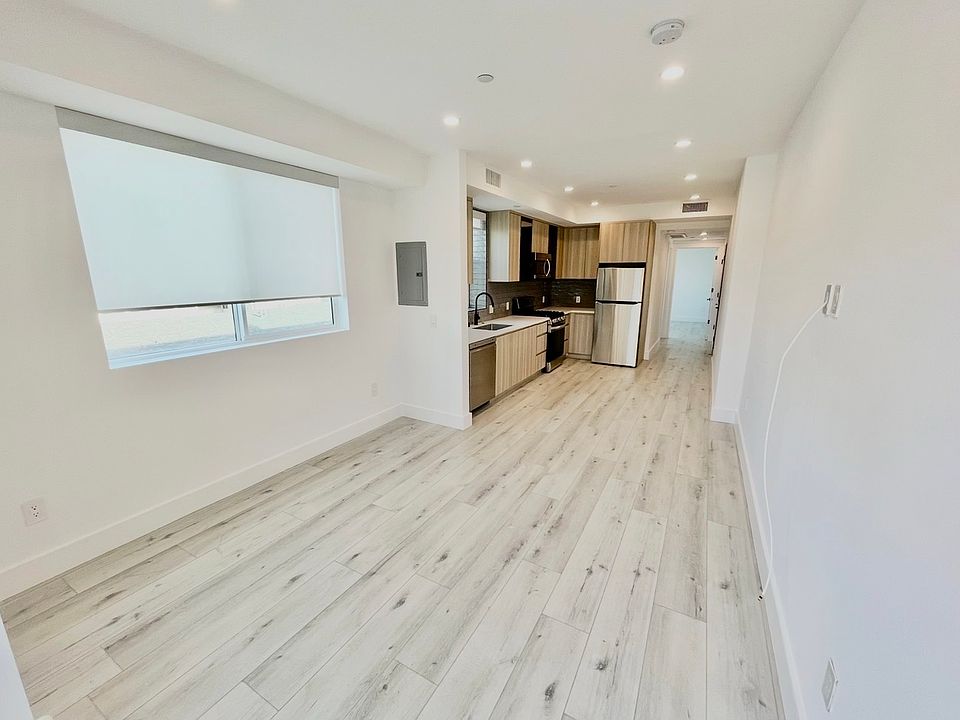 1st image of 928 S Catalina St #6
