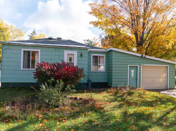 1402 Woodland Ave, Marquette, MI 49855