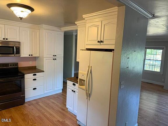 3rd image of 102 Gainey Dr