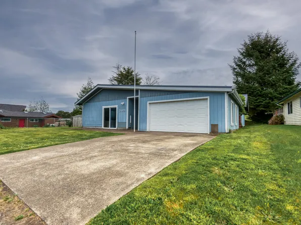 2495 SW Fairway Cir, Waldport, OR 97394