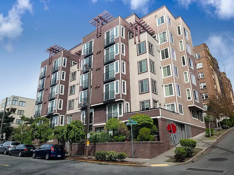 124 Bellevue Ave E #601 — Photo 1