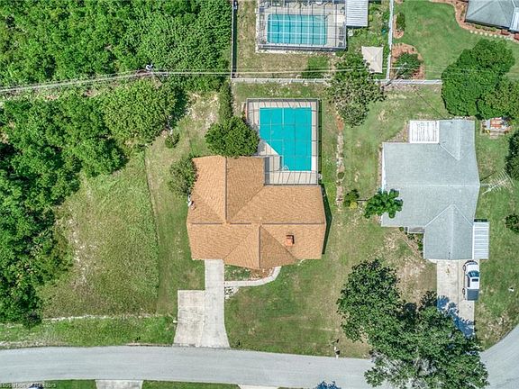3rd image of 5253 N Huckleberry Lake Dr