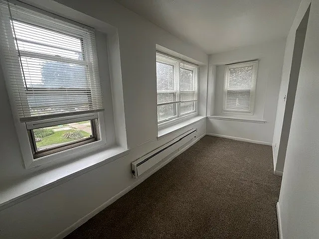 2130 E Locust St — Photo 8