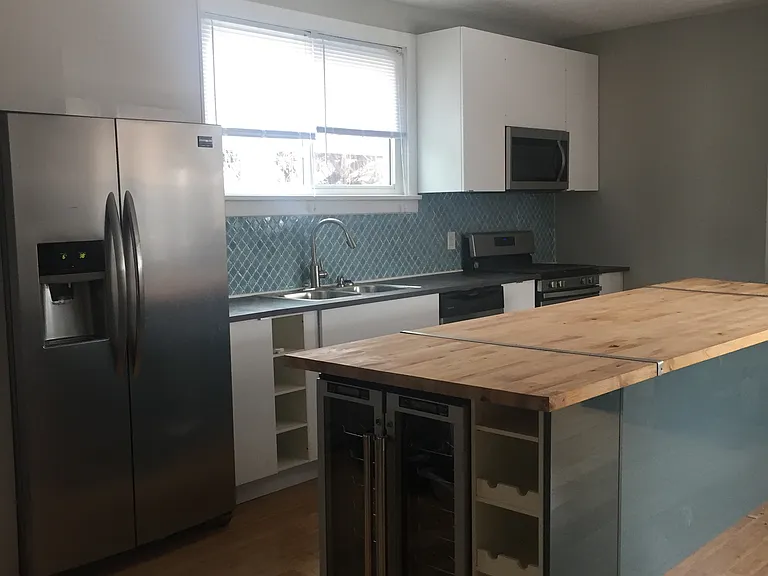 211 Sterling St — Photo 3