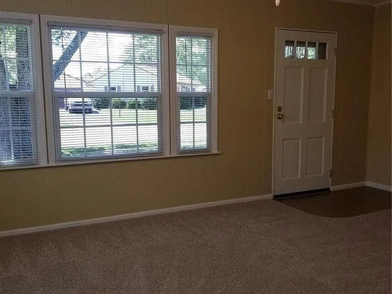 521 Koch Ave — Photo 18