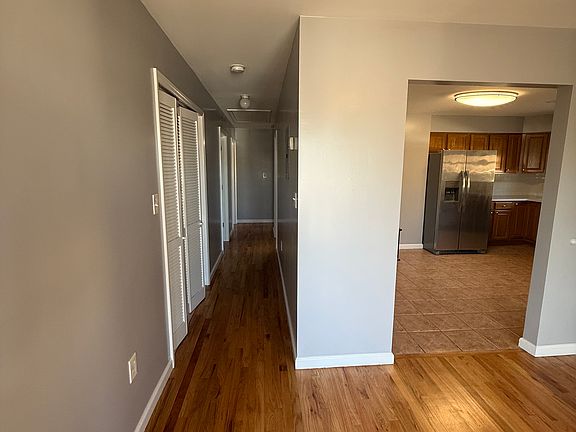 4th image of 415 Elm St #2