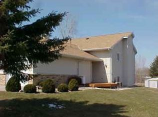 485 3rd St SW, Cokato, MN 55321