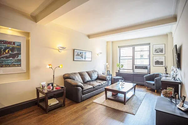 Sold by The Bamberger Group | media 18