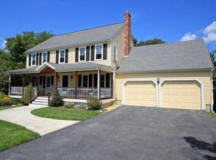 10 Diane Dr, Medway, MA 02053