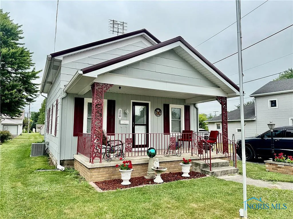 200 Spencerville St photo 1