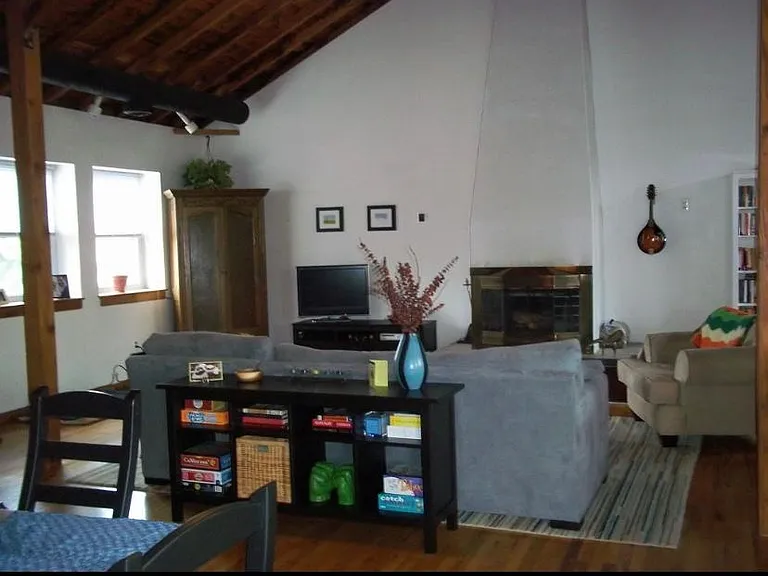 1533 Green St #3 — Photo 1