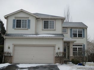 211 Saffron Ln, Bolingbrook, IL 60490