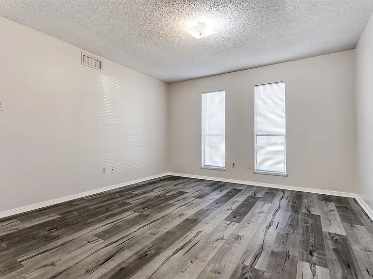 2930 Churchill Way — Photo 11